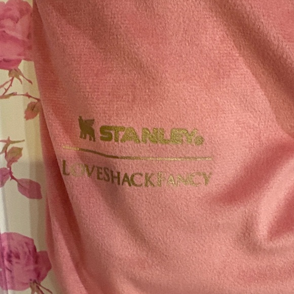 Stanley Quencher H2.0 Tumbler with Pink Floral Design- Love Shack Fancy - Picture 6 of 11